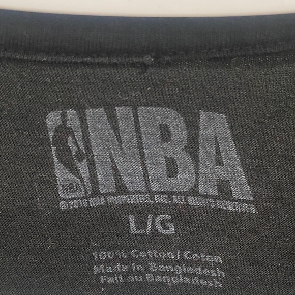 (2) Toronto Raptors T-Shirt - Picture 2 of 2